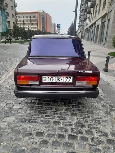 lada vaz 2110: Salam .naxadi mawindi kiridide yolu var xais edrem riyal alici yixsin — 2