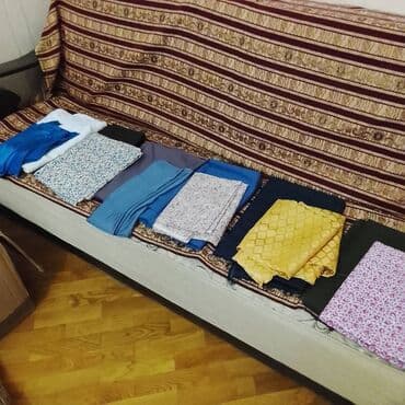 gülməxmər parçalar: Müxtəlif parça dəstləri - Rəng və naxış çeşidi: təkrəng (mavi — 4