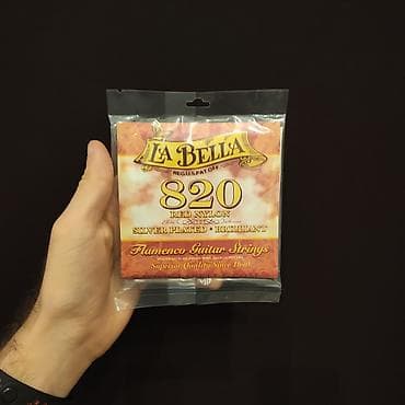 Klassik neylon simlər LaBella 820 Komplektdə 6 sim var (3 qırmızı