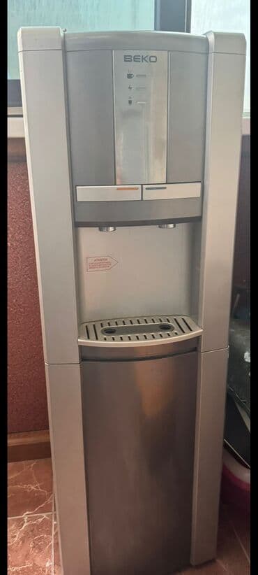 Dispenser Beko, Döşəməüstü, Su isitmə ilə