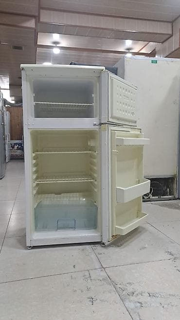 kondisioner bk 2500: 2 qapılı Beko Soyuducu Satılır, rəng - Ağ, Təkərli — 2