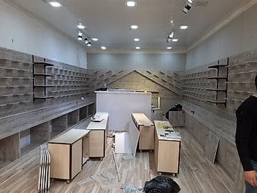 Полочные витрины: Məhsul/xidmət: Ayaqqabı mağazası üçün tam vitrin və mağaza daxili — 3