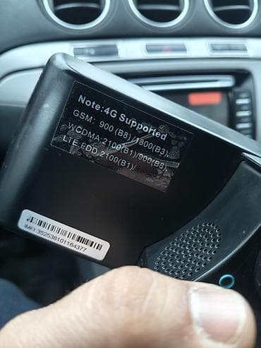 manitir: Avtomobil üçün 4G və wi-fi dəstəkli Android smart DVR/Multimedia güzgü — 3