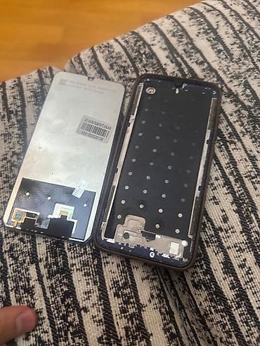 redmi note 2: Salam,Redmi note 8,səhv etmirəmsə lenti qopub korpusdan,təcili pul — 2