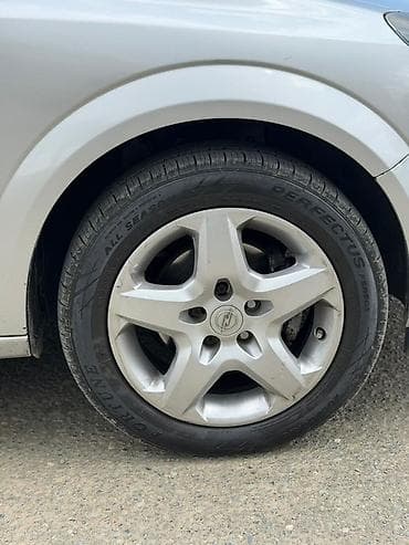 vito satışı: Opel Astra: 1.3 l | 2010 il 348000 km Universal — 8
