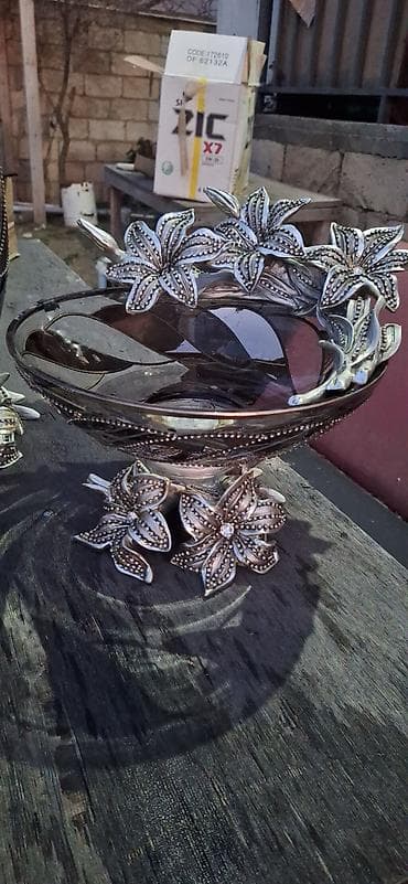 Süni güllər: Bir vaza — 2