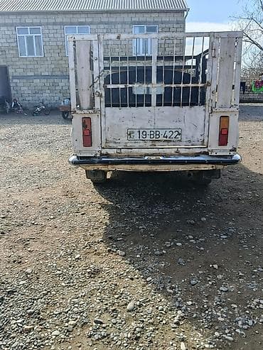 teker satisi kreditle: GAZ-24 “Volqa” əsasında yığılmış yük pikapı - Kuzov: ikiqapılı pikap — 4