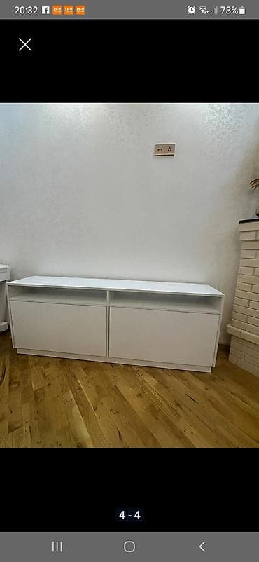 Ağ rəngli minimal dizaynda TV altlığı / konsol - Material — 2