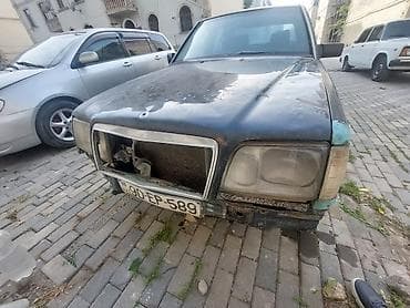 s guzgulər: Mercedes-Benz W124 sedan, qara rəng. Klassik 4 qapılı kuzov, polad — 6