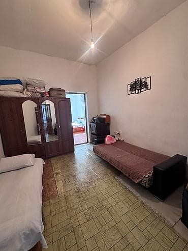 Tecili. 2 otaqlı həyət evi cixib satisa. Merkezi kanalizasiyaya — 3