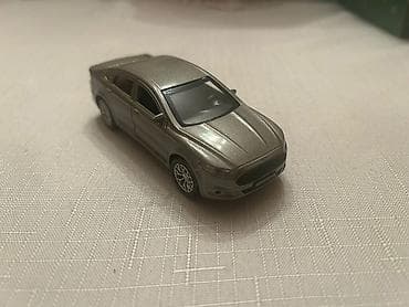 baqaji: Metall miniatür avtomobil modeli – sedan tipli, gümüşü rəngdə — 3