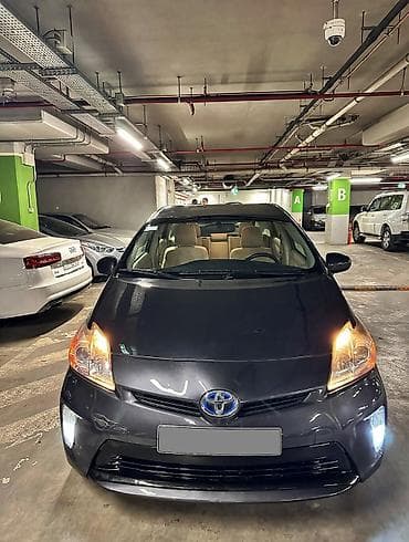 Toyota Prius: 1.8 l | 2014 il Hetçbek lalafo.az -da Toyota Prius: 1.8 l | 2014 il Hetçbek