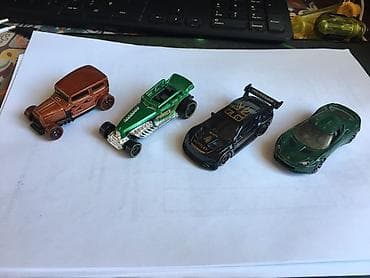 cd disk: Hot Wheels tipli oyuncaq maşınlar dəsti - 4 ədəd metal die-cast — 1