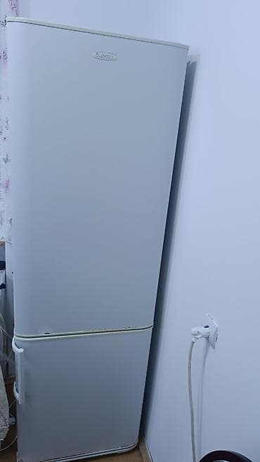 Б/у 2 двери Biryusa Холодильник Продажа, цвет - Белый