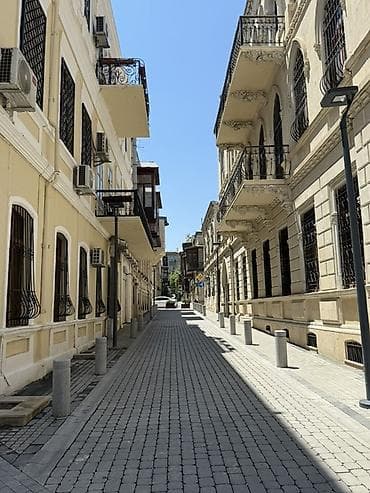 şəki ev elanları: Bakı, Yasamal, 2 otaqlı, Köhnə tikili, m. Sahil, 35 kv. m — 2