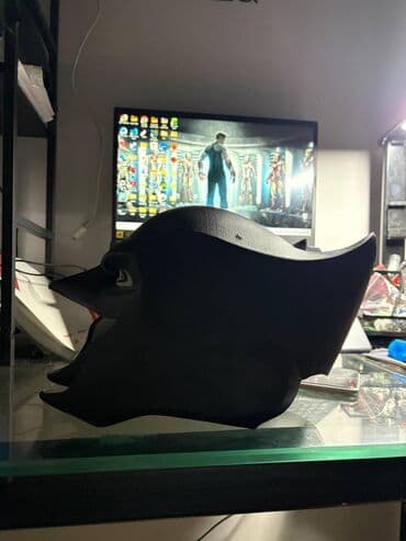 məktəb şəkilləri: Batman kaskı — 4