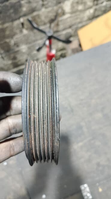 matoru vurub: Kondisionerin muftası, avtomobilin kondisioner sisteminin bir — 2