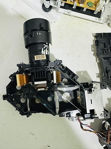 Orijinal proyektor lampaları – 100% orijinal Xüsusiyyətlər: - Yüksək — 10