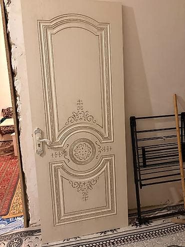 Klassik üslubda otaq qapısı - Rəng: krem/bej tonlarında, yüngül lalafo.az -da Klassik üslubda otaq qapısı - Rəng: krem/bej tonlarında, yüngül