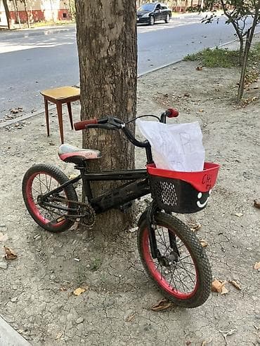 gitara balaca: Uşaq velosipedi – BMX üslubunda, balaca ölçü. Xüsusiyyətlər: - — 1