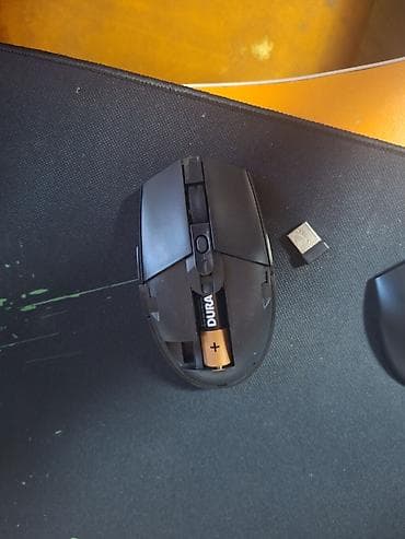Logitech G304 simsiz oyun siçanı - Dizayn: Sağ və sol düymələr, təkər