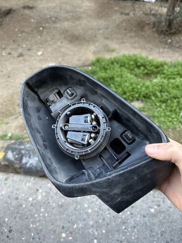 Yan və salon güzgüləri: Sol, Toyota Corolla, 2015 il, Yaponiya, Ünvandan götürmə — 3