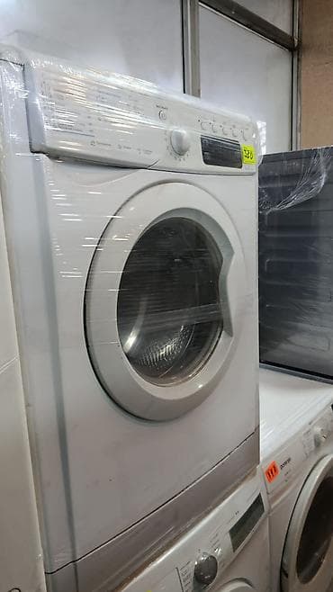 Ön yükləməli paltaryuyan maşın Xüsusiyyətlər: - Ön tərəfdən yükləmə