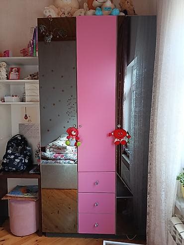 Oğlan və qız üçün, 3 qapılı, Açılan, Düz dolab