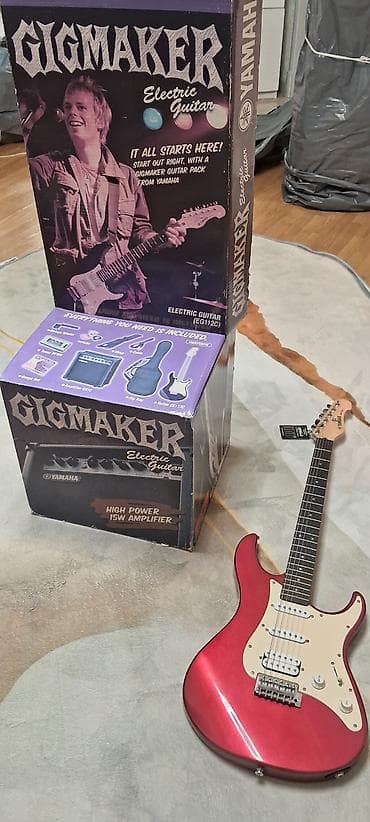 yamaha 2000: Elektron gitara, Yamaha, 6 sim — 2