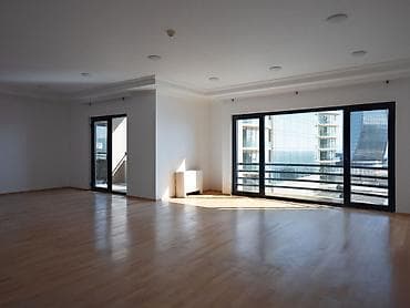 qobuda satilan evler: Bakının mərkəzində, möhtəşəm dəniz mənzərəli premium klas ofislərin — 2