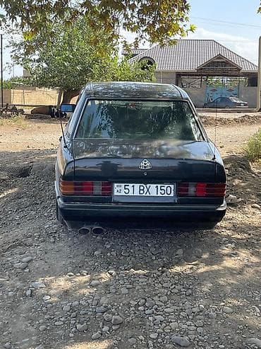 turbo az islenmis avtomobiller: Mercedes-Benz 190 (W201) sedan — qara rəng, 4 qapı. Texniki və dizayn — 2