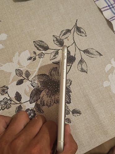 iphone 15 mini: IPhone 11, Ağ — 1
