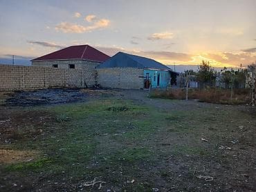 Satılır: həyətyanı sahəsi və yaşayış evi Berde r-nu Lek kendi. 8sot — 2