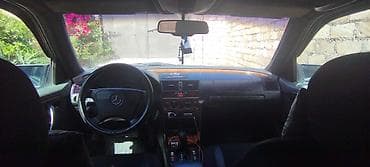 viano mercedes: Mercedes-Benz C 200: 2 l | 1995 il Sedan — 5