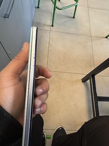 Фото и видеокамеры: Redmi Note 13 Pro+, 256 ГБ, цвет - Серебристый, Гарантия, Кнопочный, Отпечаток пальца — 4