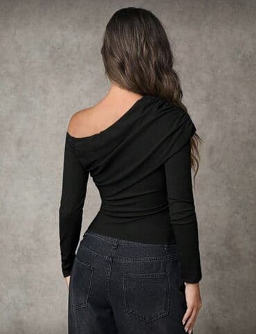 женская блуза летучая мышь: Qadın üst geyimi – bluz - Rəng: qara - Dizayn: bir çiyin açıq, digər — 2