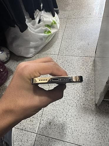 iphone 13 satılır: IPhone 13 Pro, 256 GB, Qızılı, Face ID — 3