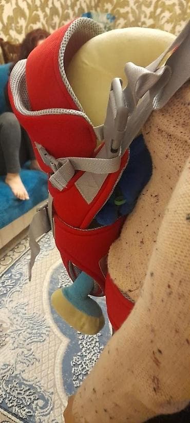 oyuncaq silah satisi: Usaq gəzdirmək ucun kenquru.
Cox az islenib. 
Qiymeti 30 azn
Xi̇rdalan — 5