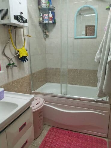 9 ci mikrorayon satilan evler: Bakı, 3 otaqlı, Köhnə tikili, m. Neftçilər, 82 kv. m — 5