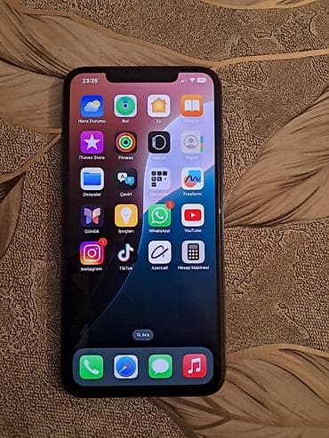 iphone 11 pro max: IPhone 11 Pro Max, 256 GB, Space Gray — 2