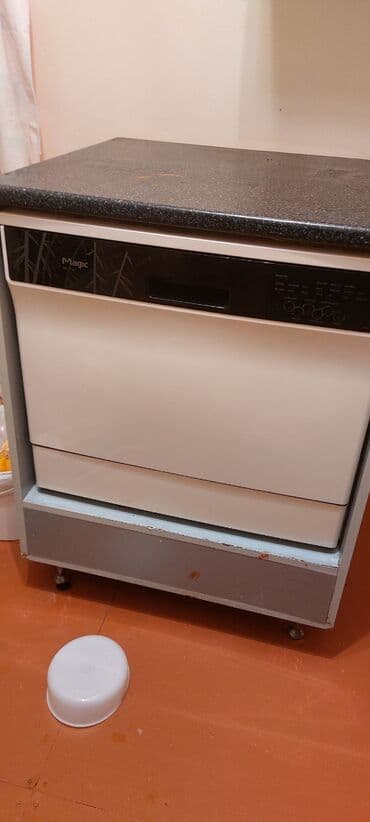 Nehrə aparatları: Qabyuyan maşın – kompakt tip Xüsusiyyətlər: - Geniş paslanmayan polad — 6