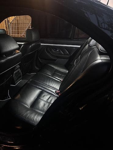 bmw 525: BMW 525: 2.5 l | 2001 il Sedan — 2
