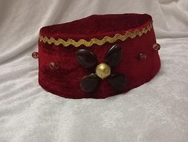 paltar satisi: Məhsul: Əl işi bəzəkli məxməri papaq - Material: yumşaq bordo rəngli — 2