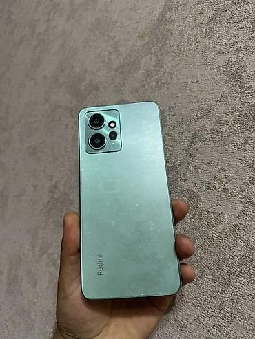 Telefonun ekranı dəyişilməlidi 40 manat xərci var. Başqa bez problem — 1