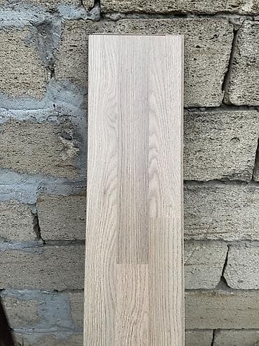 Bərkidici məhsullar: Açıq palıd rəngində laminat döşəmə taxtaları - Material: Laminat — 2