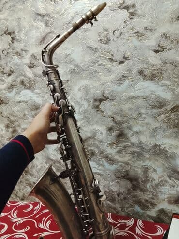 Salam Saksafon təcili satılır Qabı var ifa olunan Aletdir real alıcıya