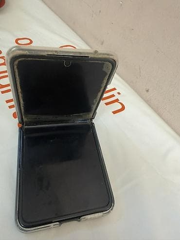Motorola Razr 40 Ultra, rəng - Qara, Barmaq izi