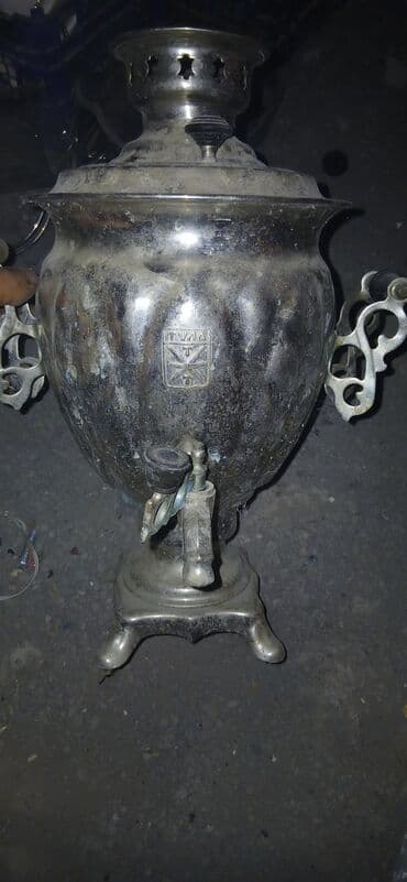 klassik telefon zengleri: Rus istehsalı klassik samovar - Korpus: metal, badamvari formalı — 1