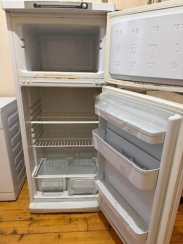 ariston 50 litri: 2 qapılı Indesit Soyuducu Satılır, rəng - Ağ — 3