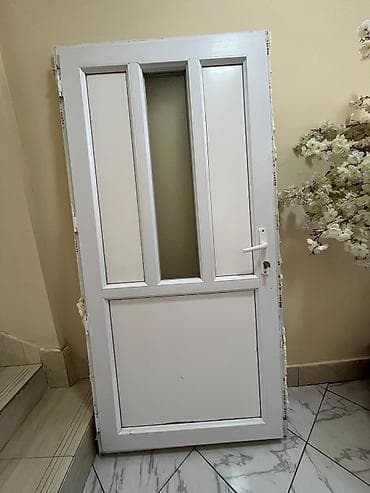 İşlənmiş Plastik qapı 90x205 sm Çərçivə ilə, Ödənişli çatdırılma, Ünvandan götürmə — 1